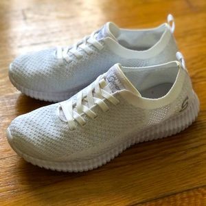 Sketchers memory foam sneakers